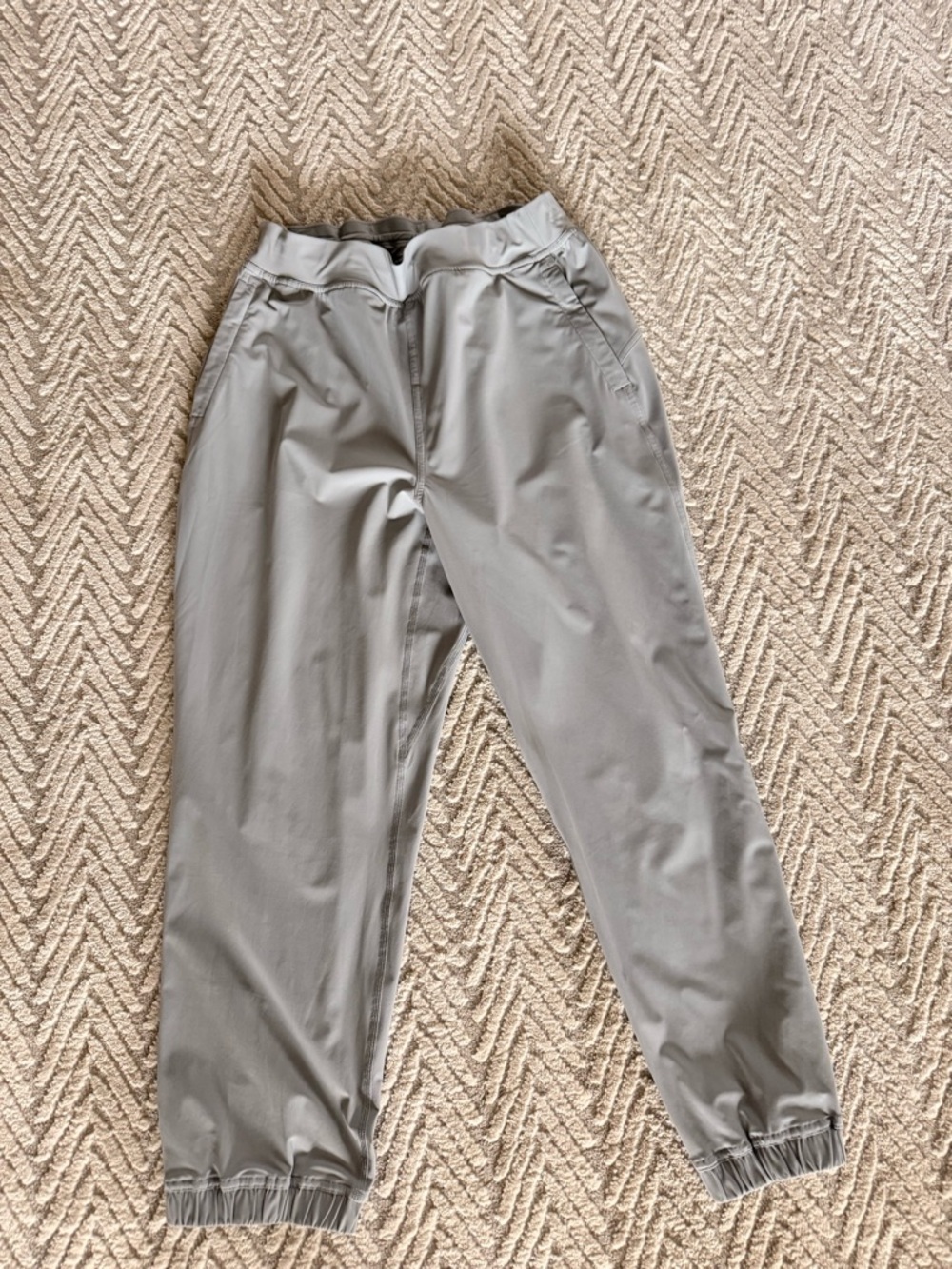 Lululemon Adapted State Jogger 23” in light grey.